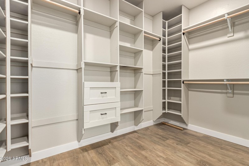 primary walkin closet