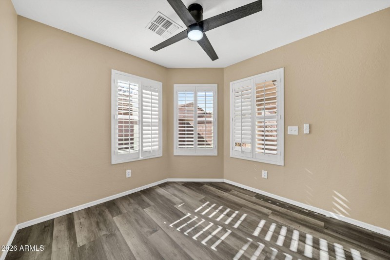 3323 W Saint Anne Ave-5