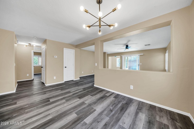 3323 W Saint Anne Ave-10