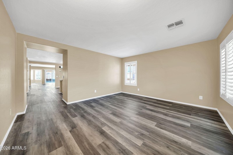 3323 W Saint Anne Ave-13