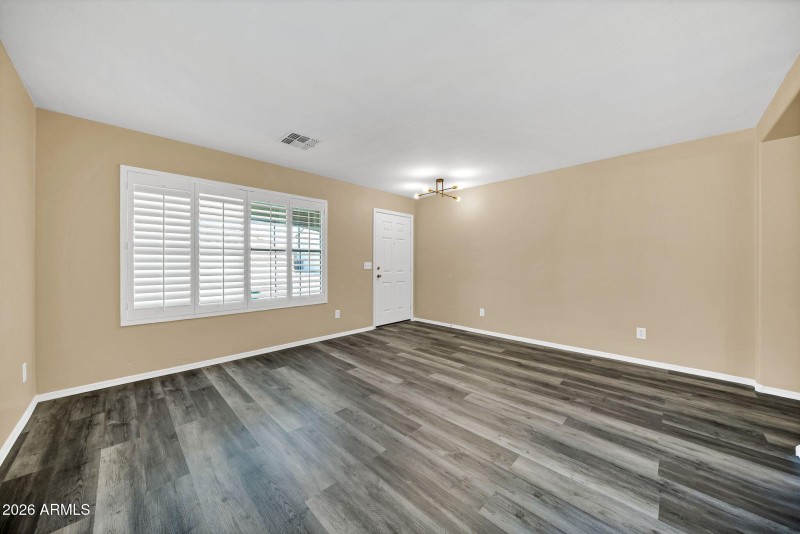 3323 W Saint Anne Ave-14