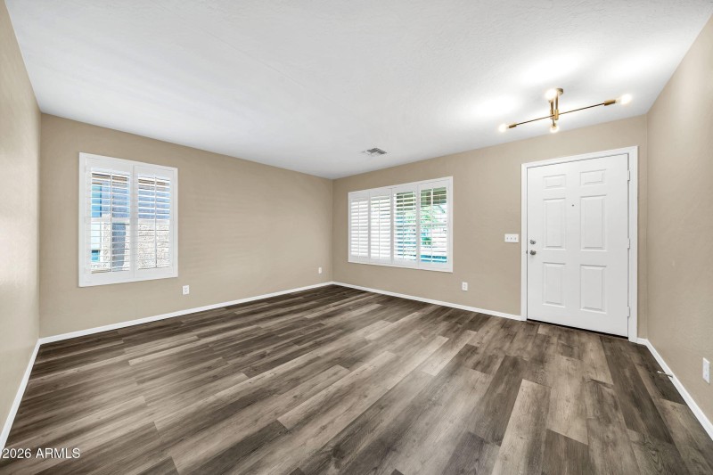 3323 W Saint Anne Ave-15