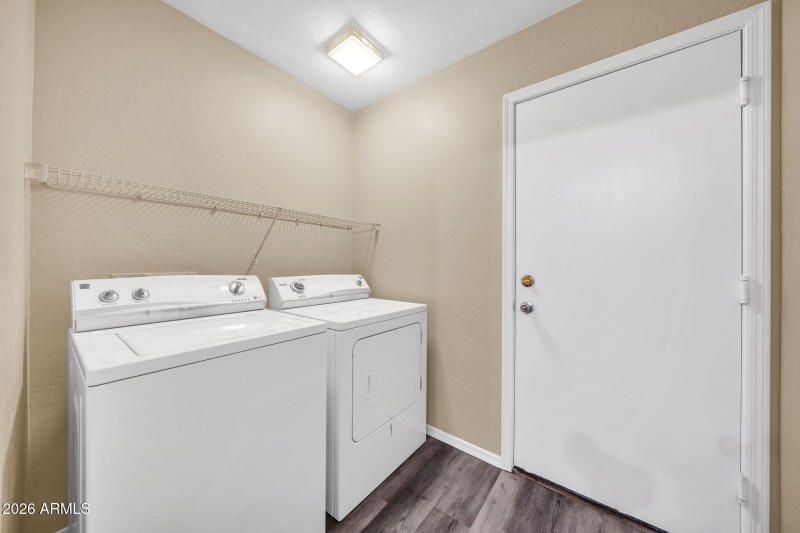 3323 W Saint Anne Ave-29