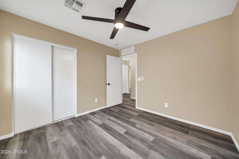 3323 W Saint Anne Ave-30