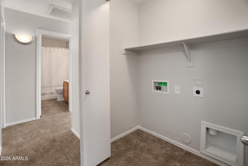 7570 W Nicolet Ave-19