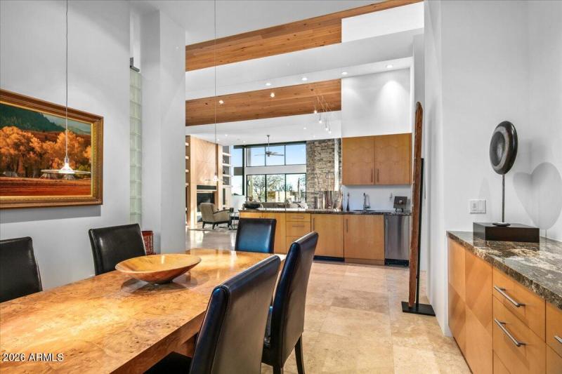 14-Dining Room Views