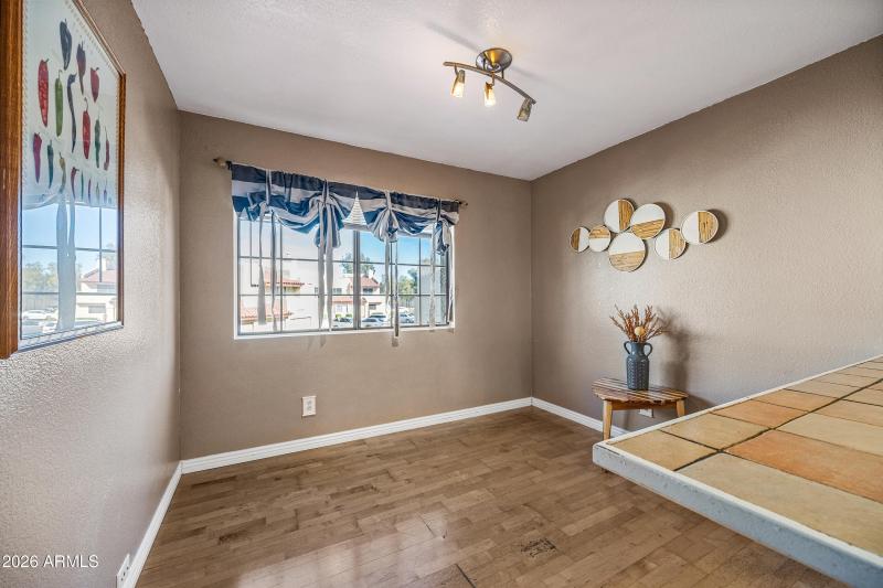 22-2020WUHD211-ocupix-