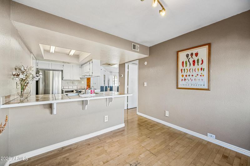 23-2020WUHD211-ocupix-