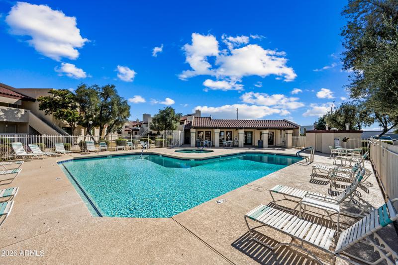 36-2020WUHD211-ocupix-