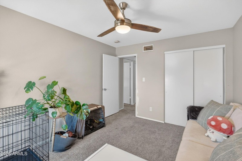 21-web-or-mls-23- W Golden Ln