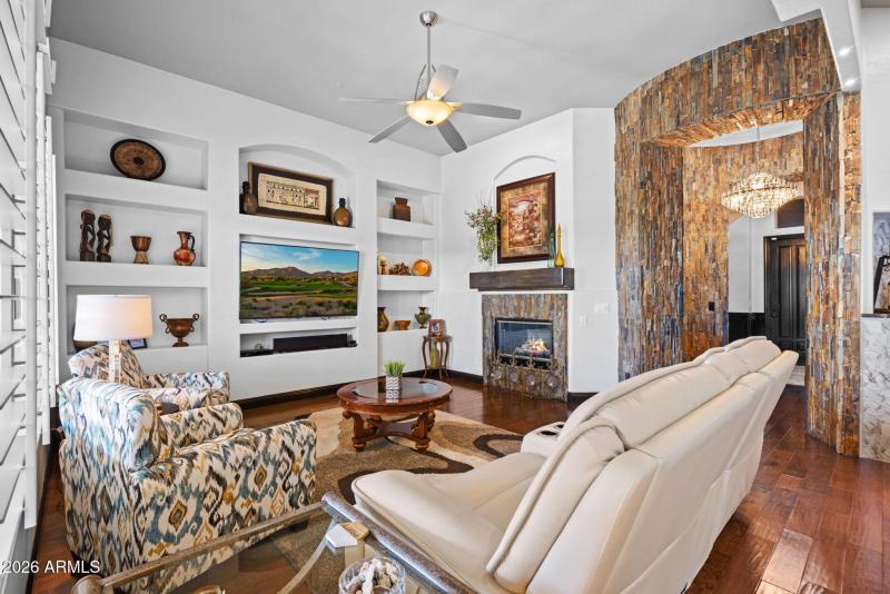 42105 N GOLF CREST Road