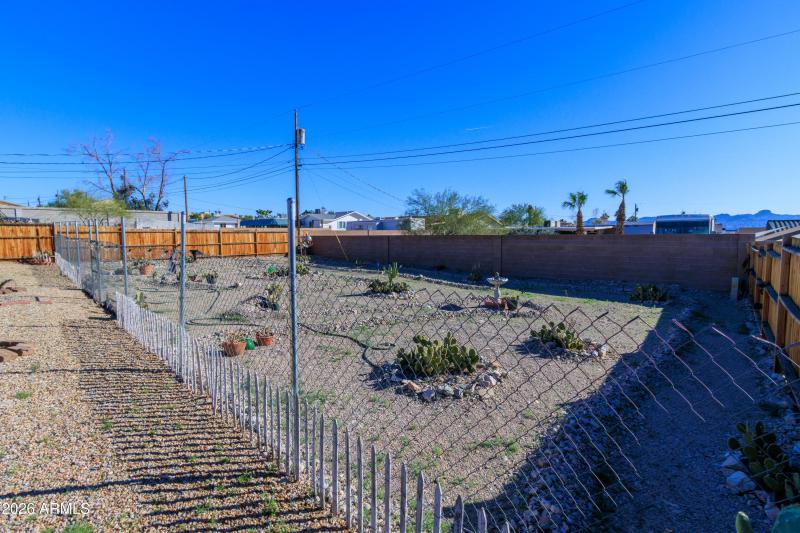 2720 Cisco Dr N E (7)