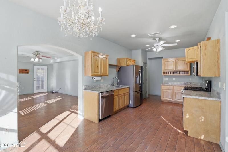 mls-228_Windmill_003