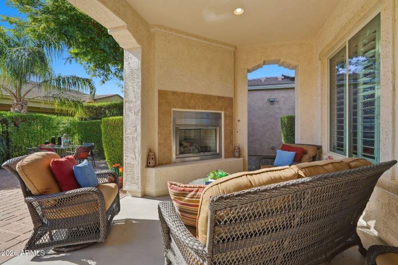 837 E Vesper Trail