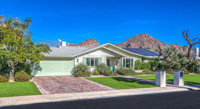 Camelback Mountain Backdrop