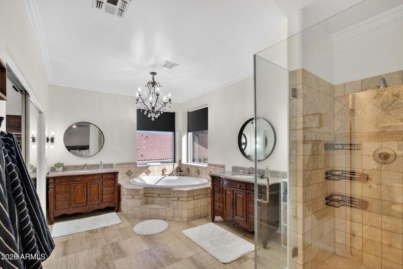 42-web-or-mls-19- W Hackberry Dr