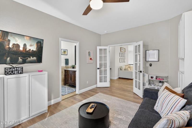 48-web-or-mls-26- W Hackberry Dr