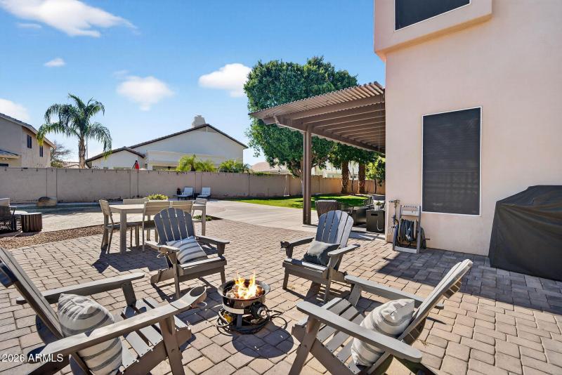 68-web-or-mls-55- W Hackberry Dr