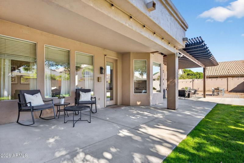 71-web-or-mls-58- W Hackberry Dr