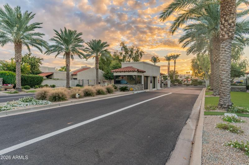 Las Palomas Community