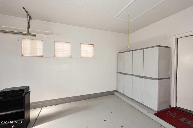 Epoxy Garage-Storage