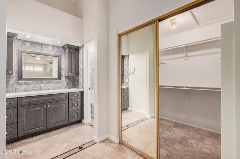 Master Walk In Closet Closet