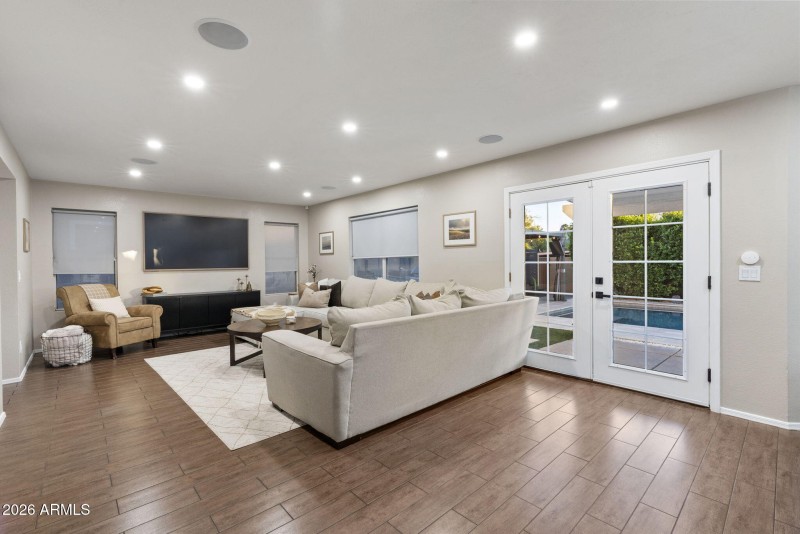 8-web-or-mls-DSC08572