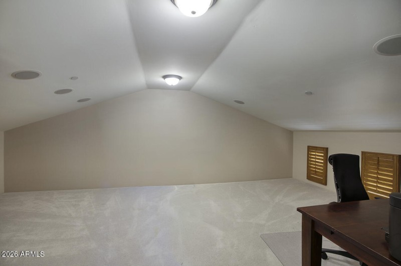 Bonus Flex Room off Den