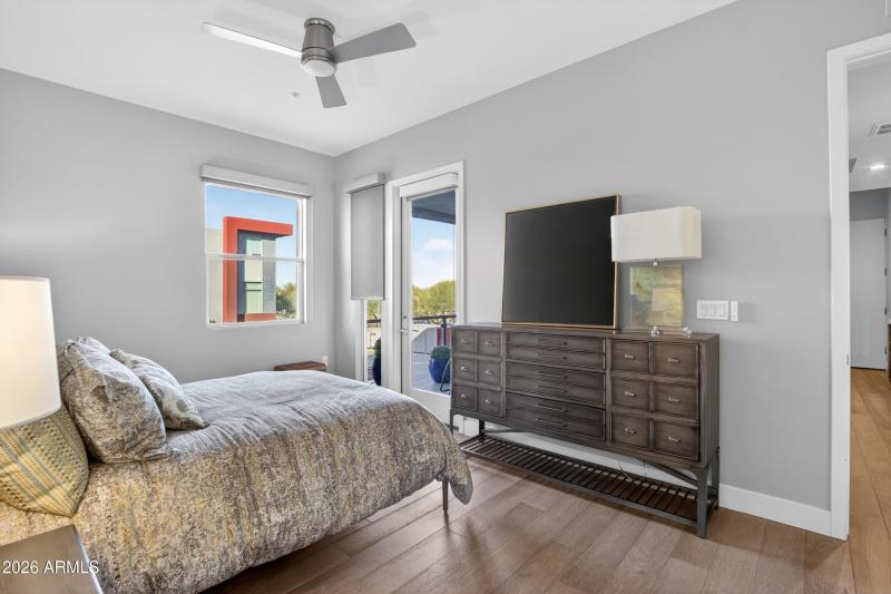 Guest Bedroom w/ Balconey