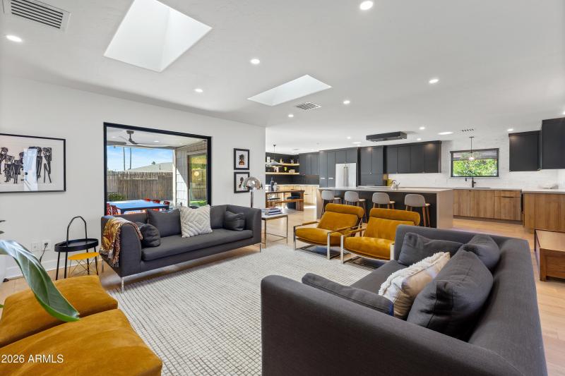 8553 East Vía de Sereno-6