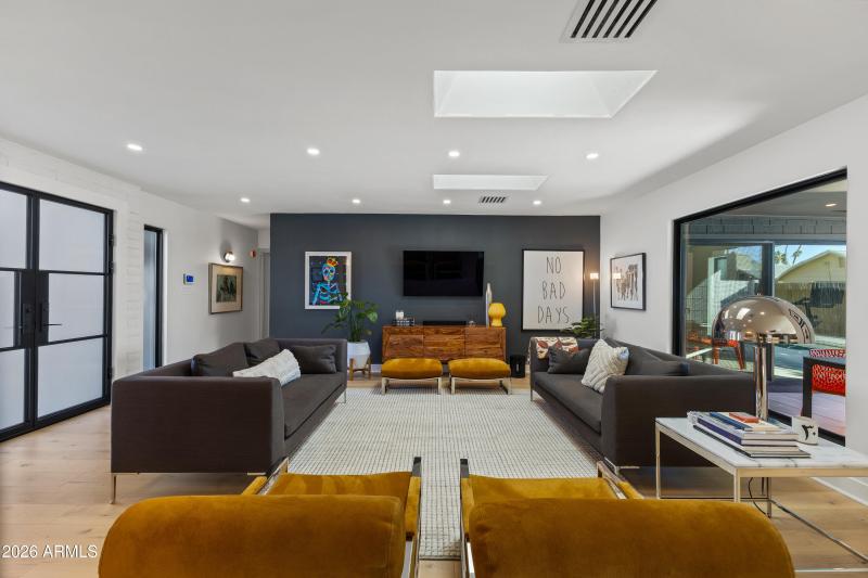 8553 East Vía de Sereno-12