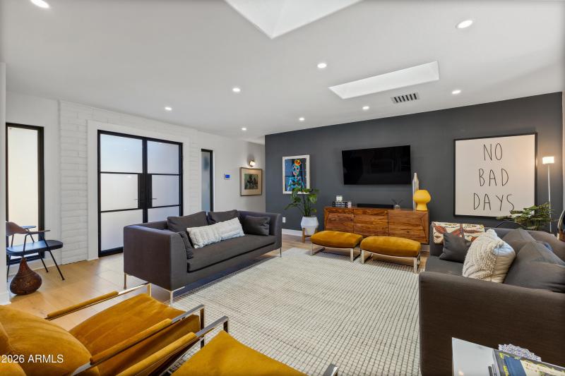 8553 East Vía de Sereno-13