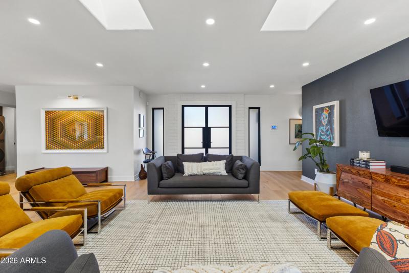 8553 East Vía de Sereno-14