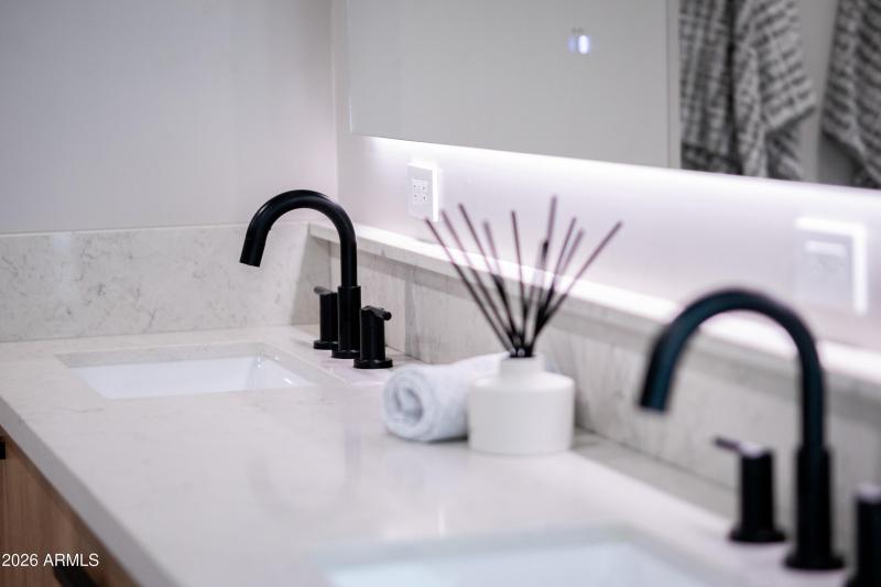 8553 East Vía de Sereno-45