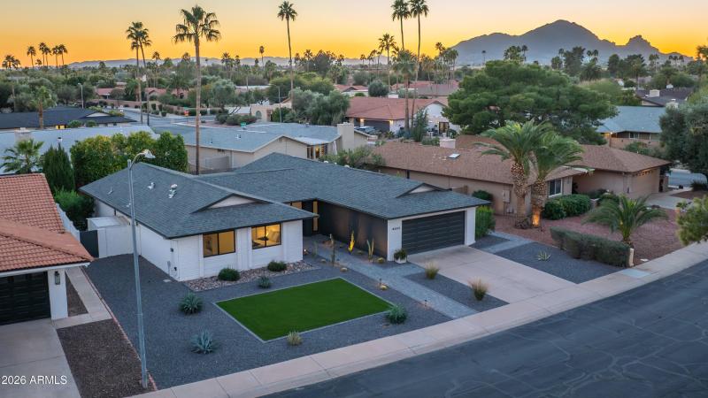 8553 East Vía de Sereno-75