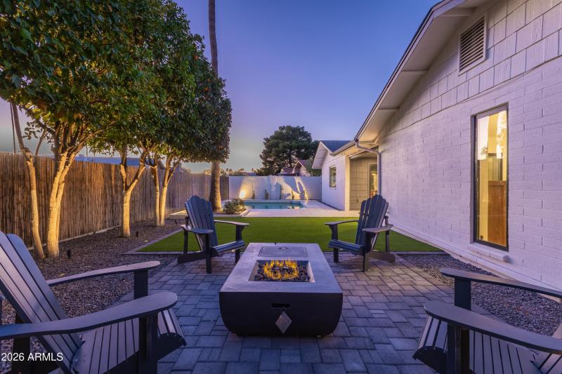 8553 East Vía de Sereno-84