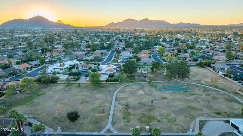 8553 East Vía de Sereno-90