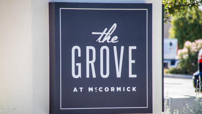 8553 East Vía de Sereno-101