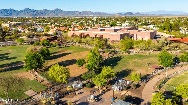 8553 East Vía de Sereno-105