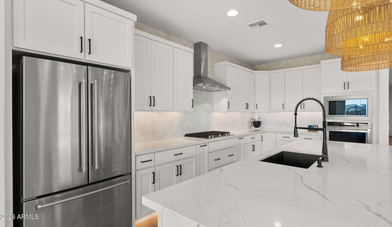 10-web-or-mls-Kitchen3