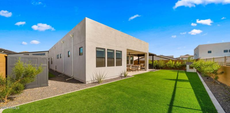 50-web-or-mls-Backyard3