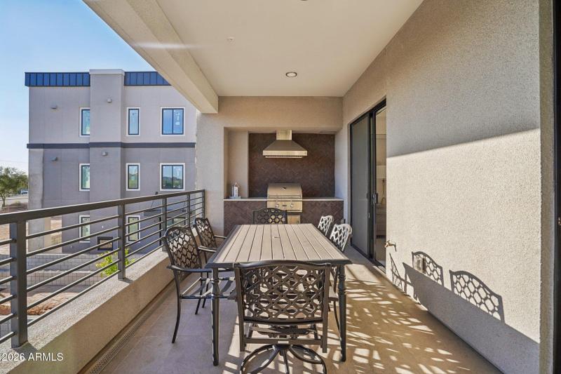 41-web-or-mls-E Deer Valley Dr-S1701-041