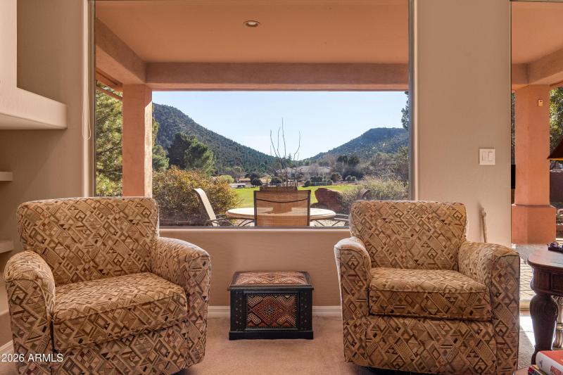 JL_1070CrownRidge-interiors-CommonAreas-