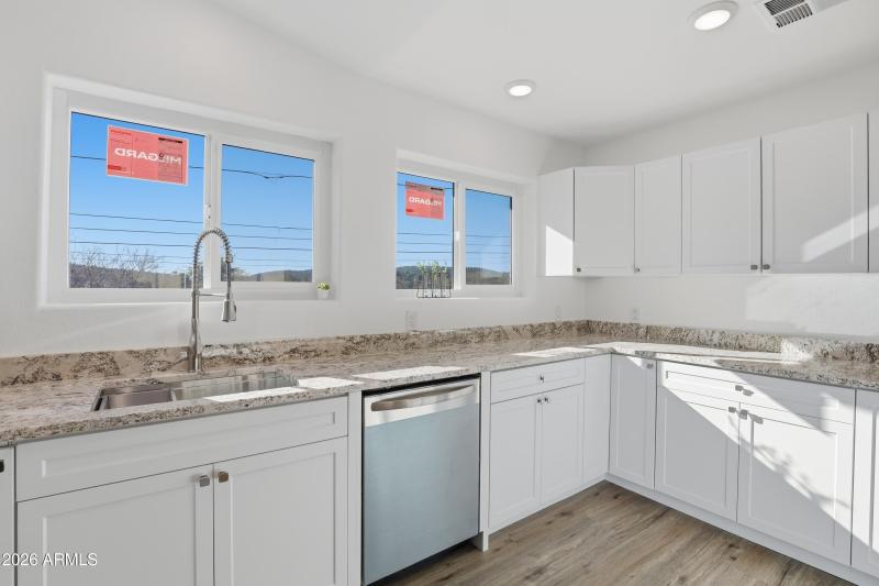 mls-414_Frontier_St_009 copy