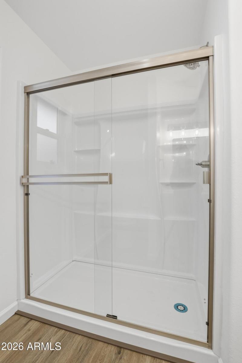 mls-414_Frontier_St_016