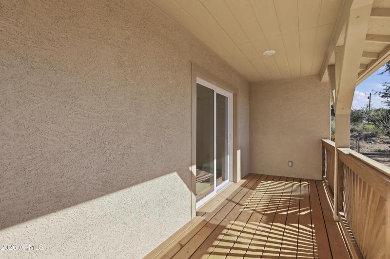 mls-414_Frontier_St_021