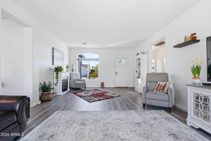 6-web-or-mls-15348 W Arzon Way--22