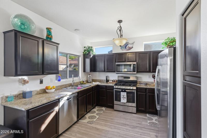 16-web-or-mls-15348 W Arzon Way--25