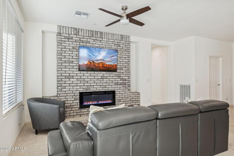 7-web-or-mls-17863-e-paria-canyon-dr