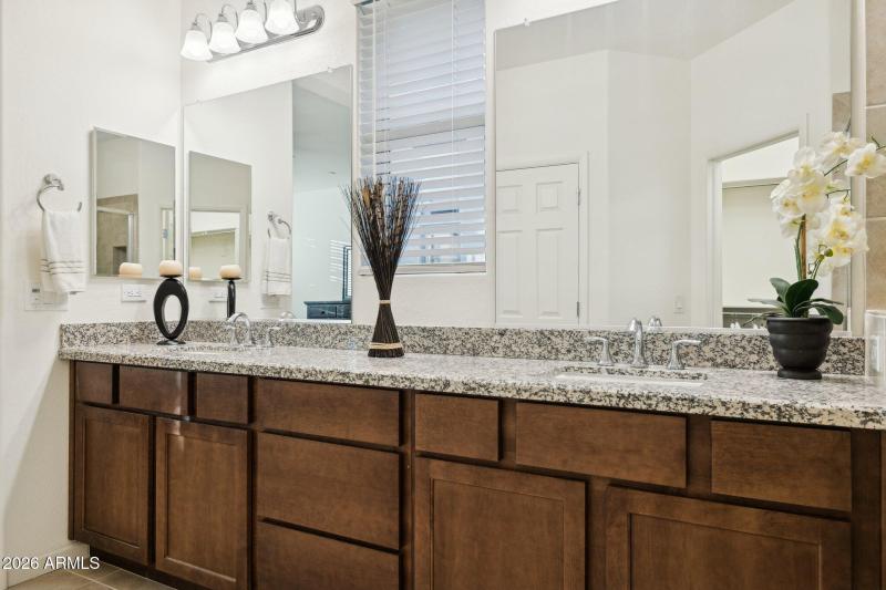 17-web-or-mls-17863-e-paria-canyon-dr